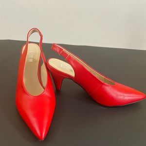 Barr lll, Red Pointed Toe Slingback Pumps.
